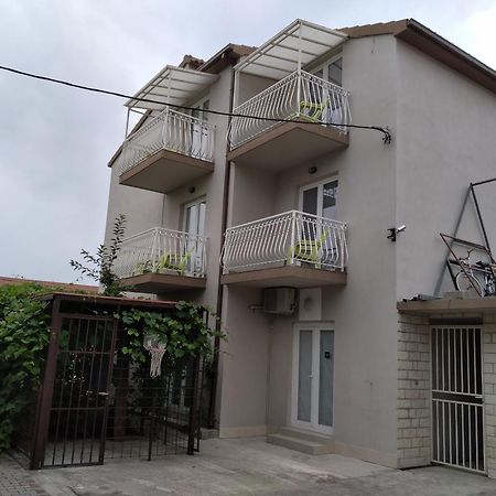 Pauli Apartamento Kaštela Quarto foto